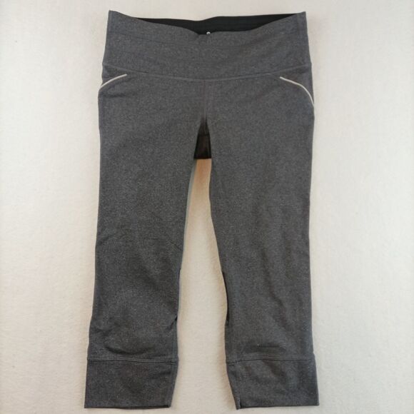 Athleta Womens Realy Capri Leggings Size M Gray Black Reflective - Picture 1 of 11